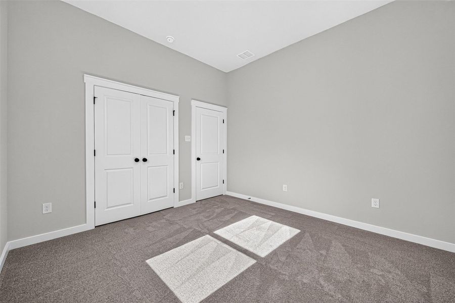 Spacious, unfurnished interior of a new home in Mostyn Springs, Magnolia (Image 17).