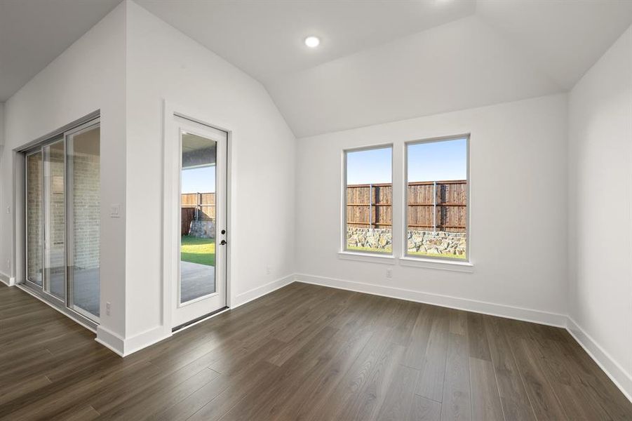 4829 Signal Run- Dining-0051 4829 Signal Run- Dining-0051