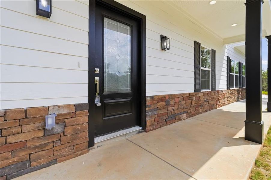 Exterior details and patio area of a home in , Gainesville (Image 3).