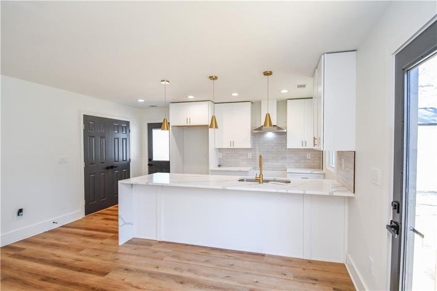 Furnished interior view inside a new home in , Atlanta (Image 16).