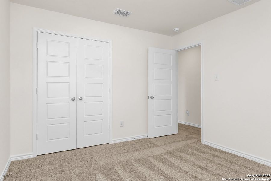 Spacious, unfurnished interior of a new home in Southton Cove, Elmendorf (Image 11).