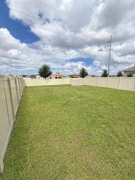 Exterior details and patio area of a home in , Kissimmee (Image 28).