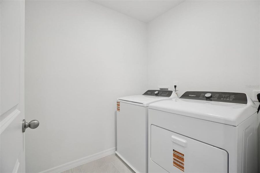 Close-up of interior finishes inside a home in The Reserve at Hammock Oaks Townes, Lady Lake (Image 20).