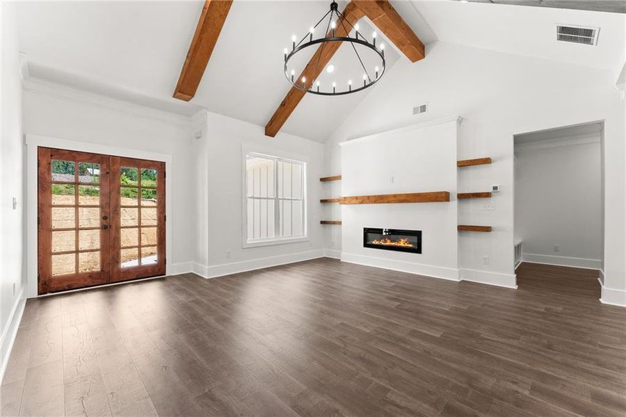 Spacious, unfurnished interior of a new home in , Gainesville (Image 16).