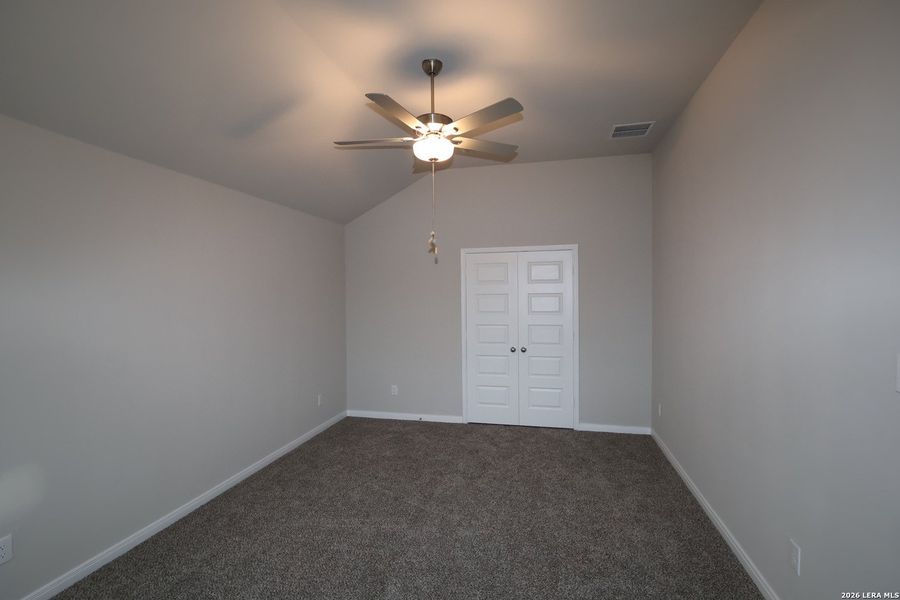 Spacious, unfurnished interior of a new home in Paloma Park, Converse (Image 20).