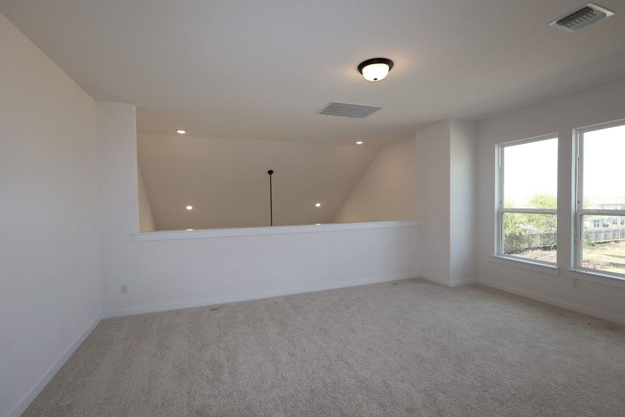 Spacious, unfurnished interior of a new home in Arbor Collection At Park Central, Georgetown (Image 9).