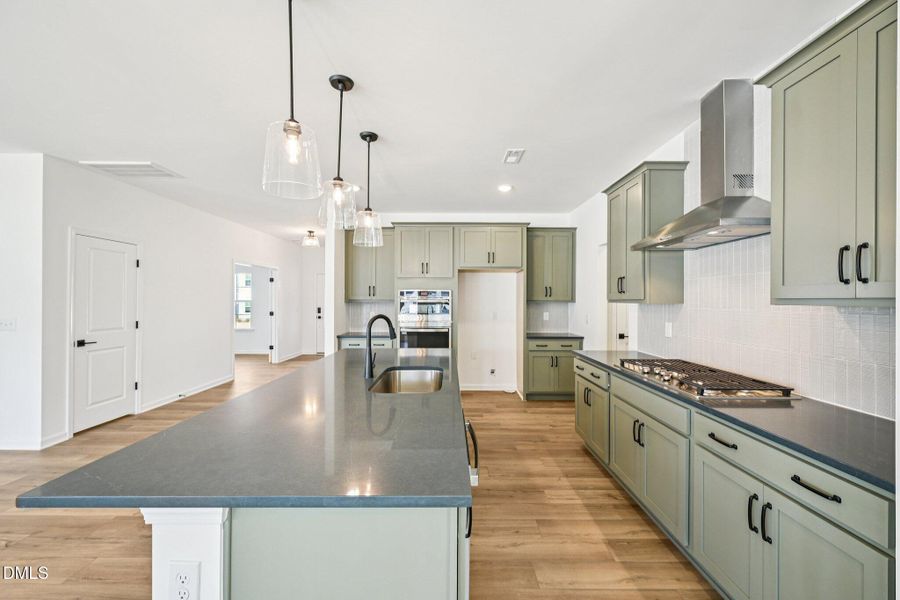 17-web-or-mls-Compeer Wy-S1102-017 17-web-or-mls-Compeer Wy-S1102-017