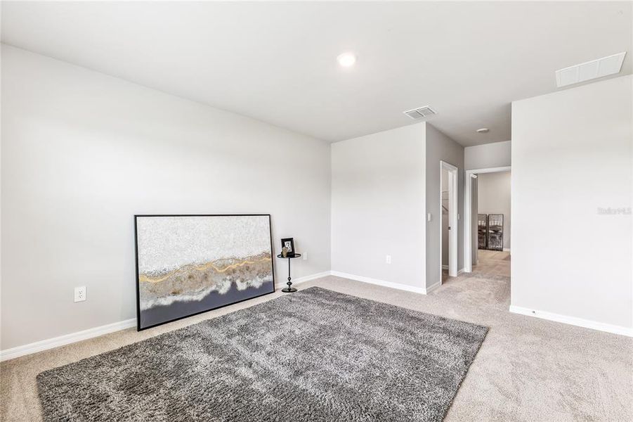 Spacious, unfurnished interior of a new home in , Punta Gorda (Image 20).