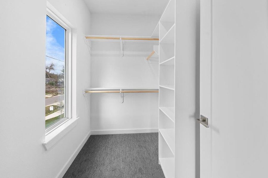 Spacious, unfurnished interior of a new home in , Houston (Image 15).