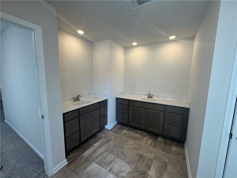Spacious, unfurnished interior of a new home in The Reserve at Willow Oaks, Canton (Image 9). Spacious, unfurnished interior of a new home in The Reserve at Willow Oaks, Canton (Image 9).