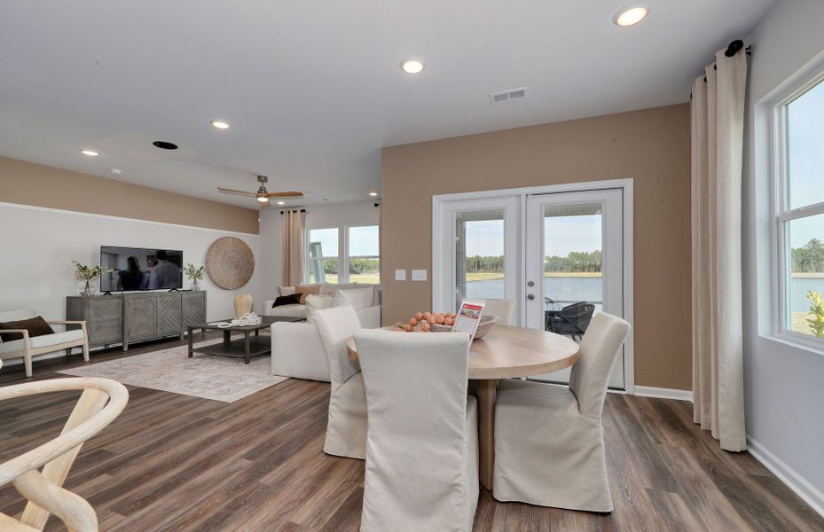 Furnished interior view inside a new home in Arcadia, Myrtle Beach (Image 7).
