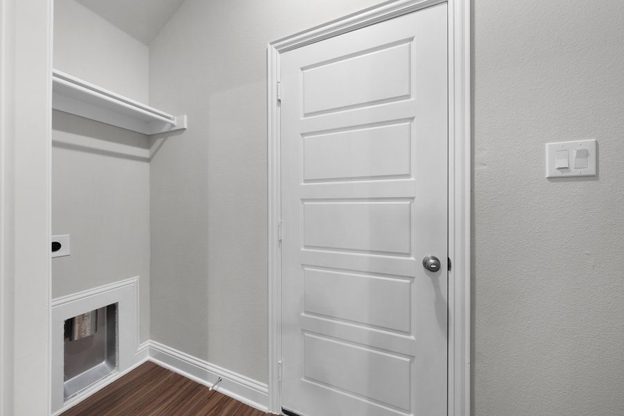 Spacious, unfurnished interior of a new home in Stonecreek, Sulphur Springs (Image 26).