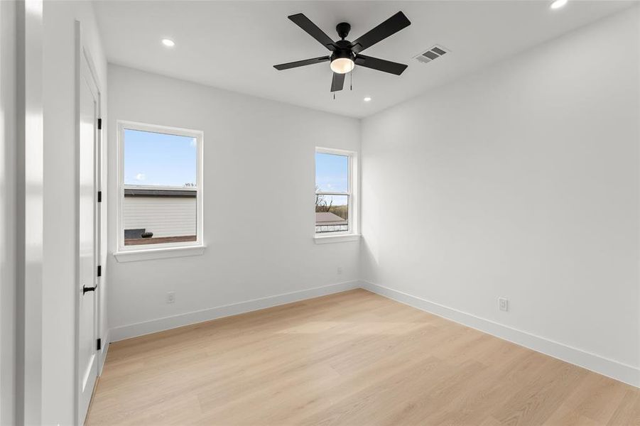 Spacious, unfurnished interior of a new home in , Dallas (Image 21).