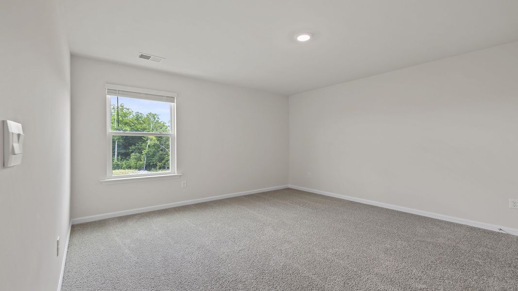 Spacious, unfurnished interior of a new home in Treemont Commons, Wellford (Image 21).