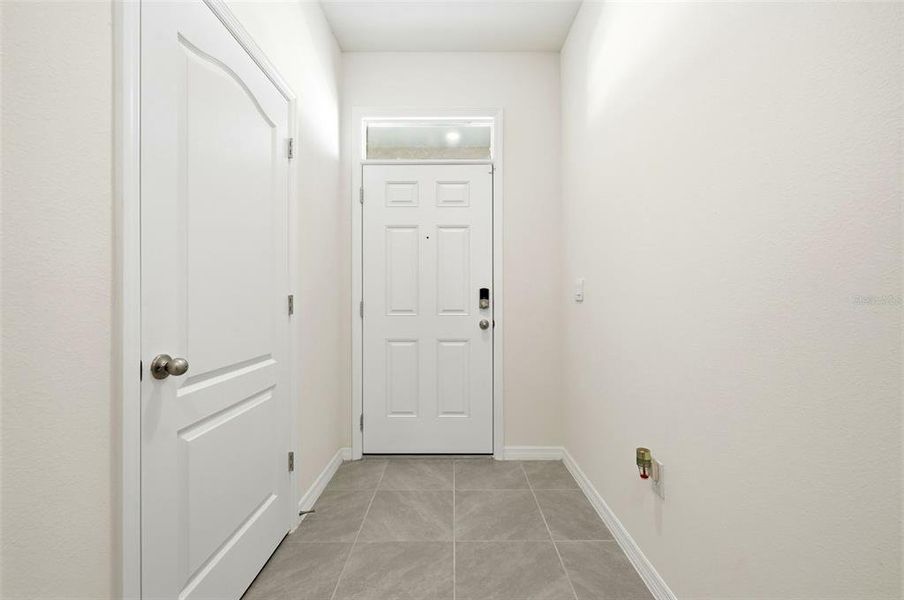 Spacious, unfurnished interior of a new home in , Kissimmee (Image 26).