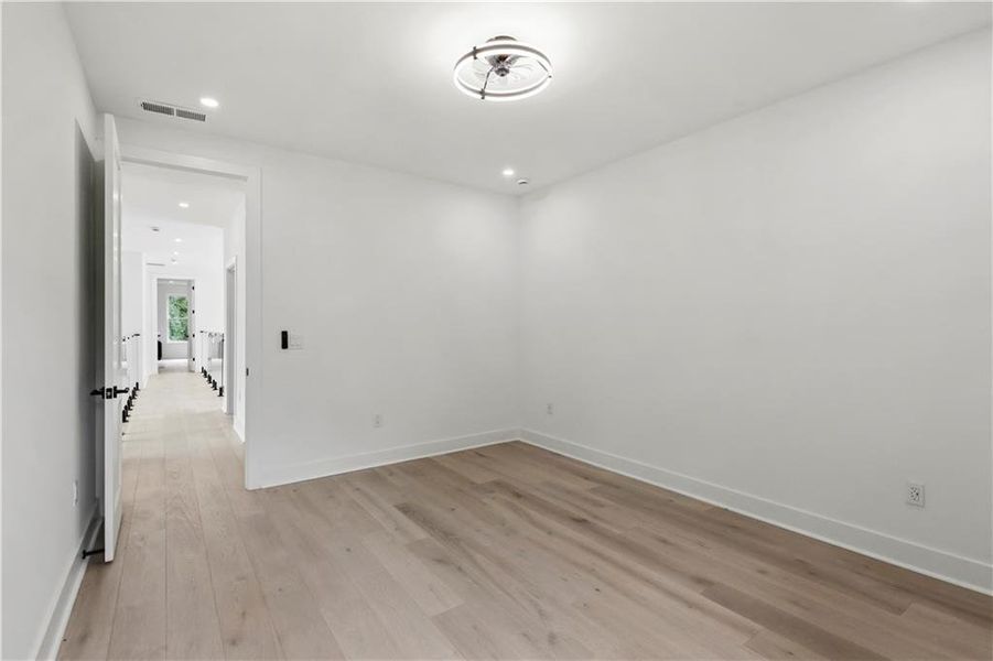Spacious, unfurnished interior of a new home in , Atlanta (Image 51).