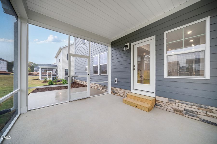 SUN_Stoneriver_Pic_LandrumIII-29