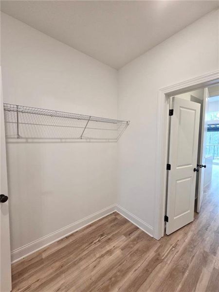 Spacious, unfurnished interior of a new home in , Waleska (Image 16).