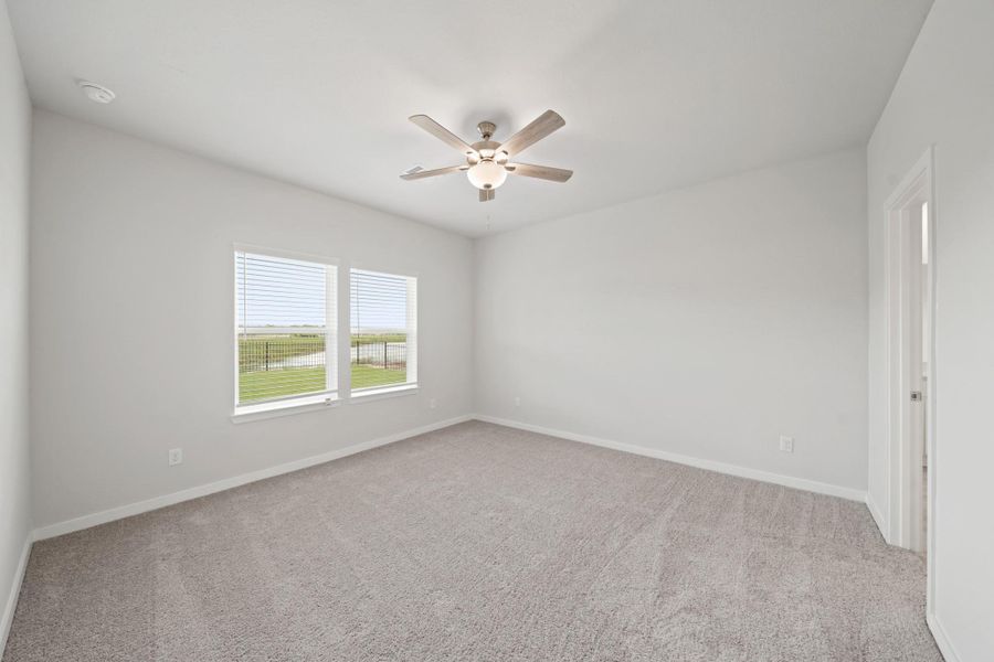 Spacious, unfurnished interior of a new home in Russell Ranch, Bay City (Image 19).