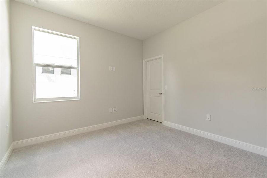 Spacious, unfurnished interior of a new home in , Tampa (Image 31).