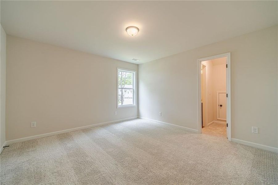 Spacious, unfurnished interior of a new home in , Covington (Image 33).