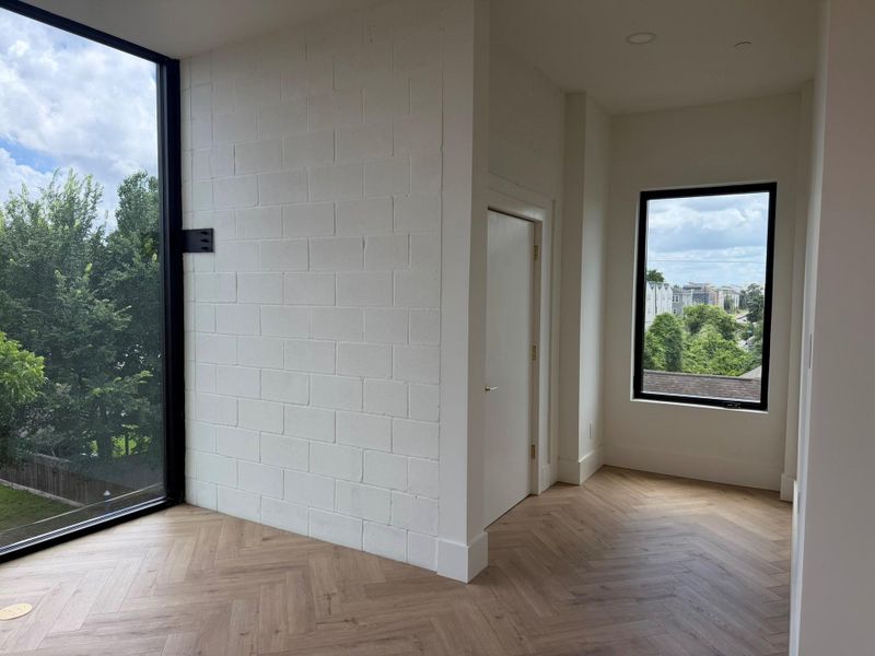 Image 38 of a home in .