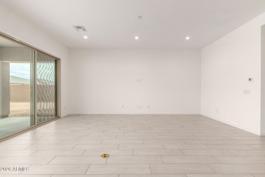 11 - Desert Hollow 15832