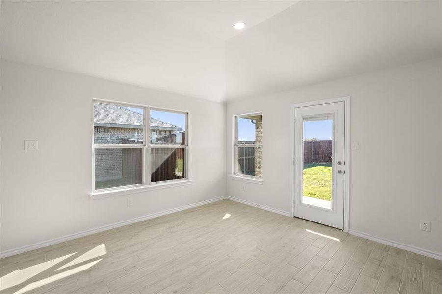 725 Scarlet Sage- Dining-1 725 Scarlet Sage- Dining-1