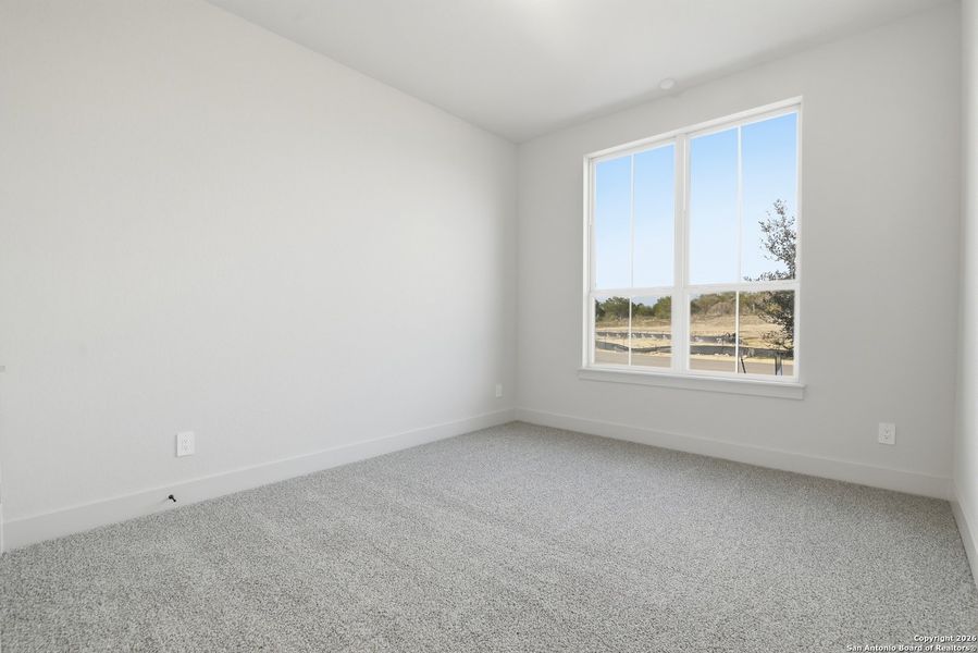 Spacious, unfurnished interior of a new home in Haby Hill 60s, San Antonio (Image 44).