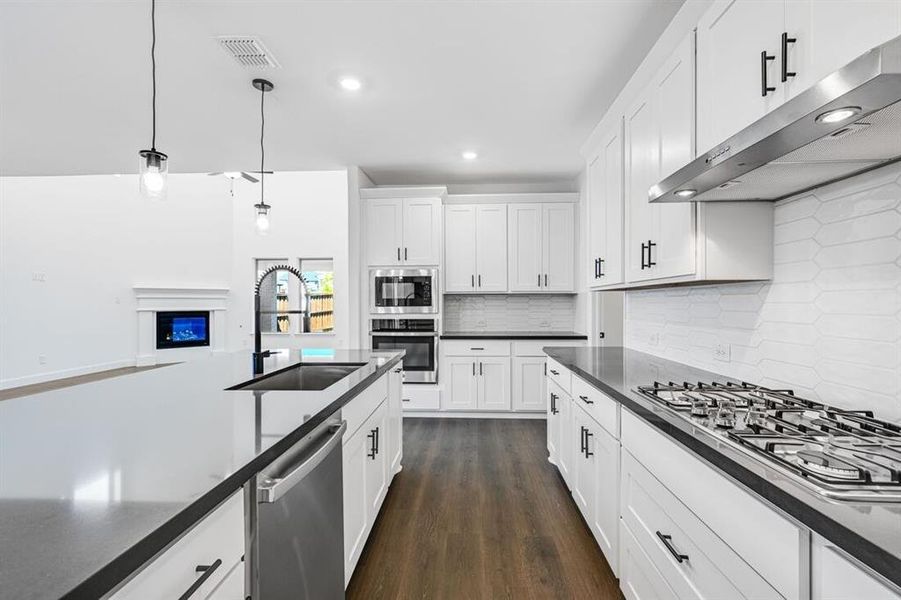 1600 Foxtail Drive ~ Ready Now