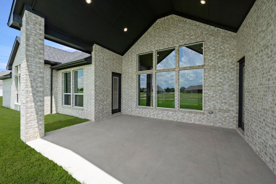 Exterior details and patio area of a home in Pecan Acres, Red Oak (Image 3). Exterior details and patio area of a home in Pecan Acres, Red Oak (Image 3).