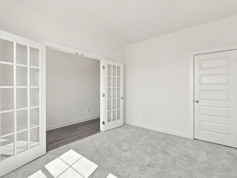Spacious, unfurnished interior of a new home in Calista Farms, White House (Image 19).