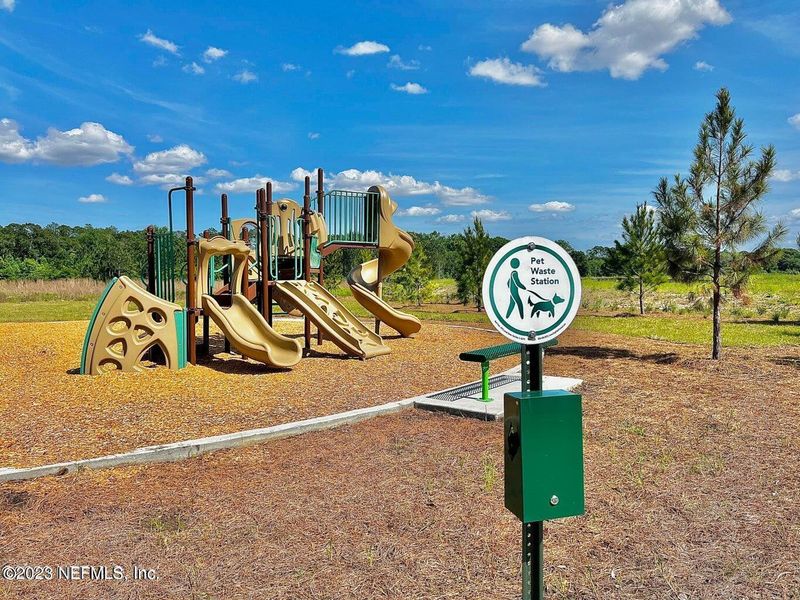 Community amenities in Summerglen, Jacksonville (Image 28).