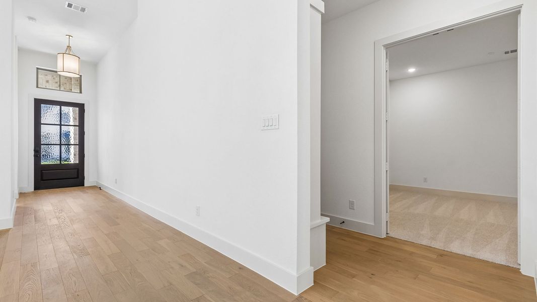 Spacious, unfurnished interior of a new home in Painted Tree 50' Series, McKinney (Image 13). Spacious, unfurnished interior of a new home in Painted Tree 50' Series, McKinney (Image 13).