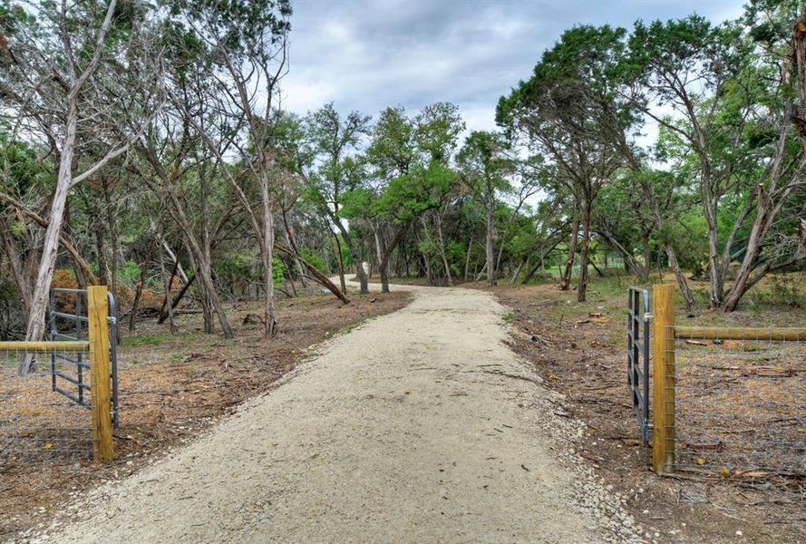 Natural landscape and outdoor views near in Austin (Image 3). Natural landscape and outdoor views near in Austin (Image 3).