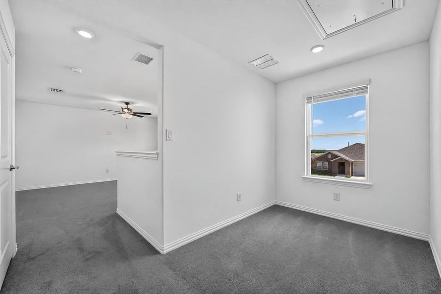 Spacious, unfurnished interior of a new home in Parks at Foster Crossing, Anna (Image 27).