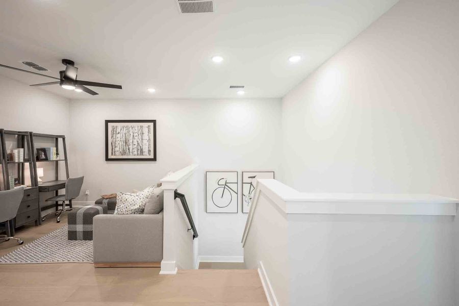 Representative furnished interior of a home built from the Meritage by Tri Pointe Homes in Legacy Grove 1/2 Acre, Montgomery (Image 31).