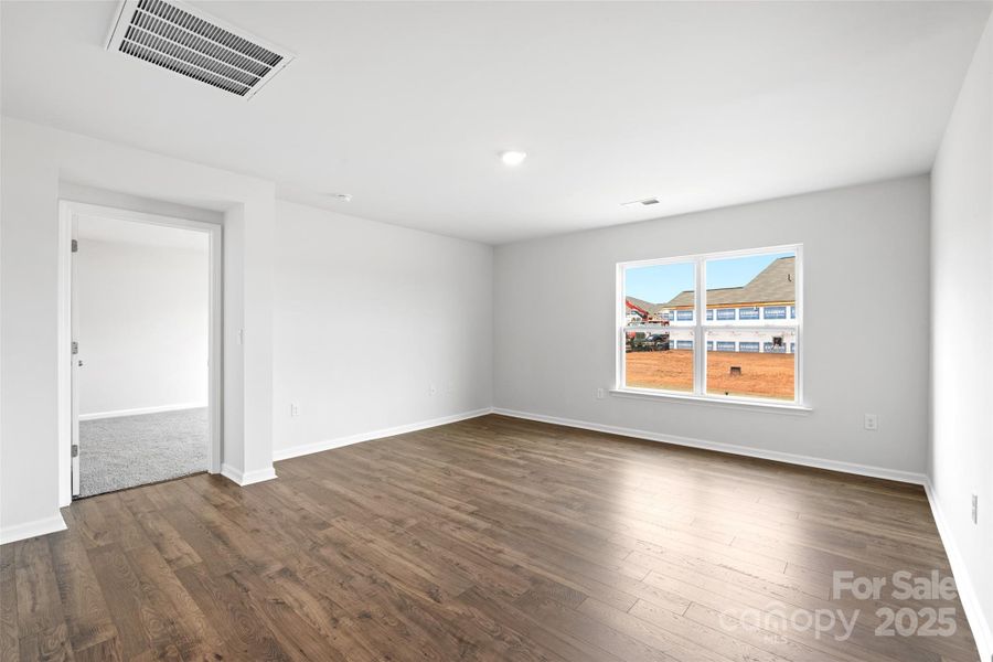 Spacious, unfurnished interior of a new home in Villages of Maiden, Maiden (Image 19).