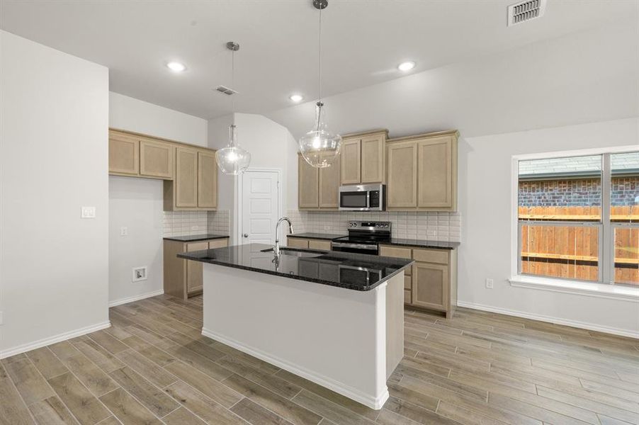 1132 Avery-Kitchen-2