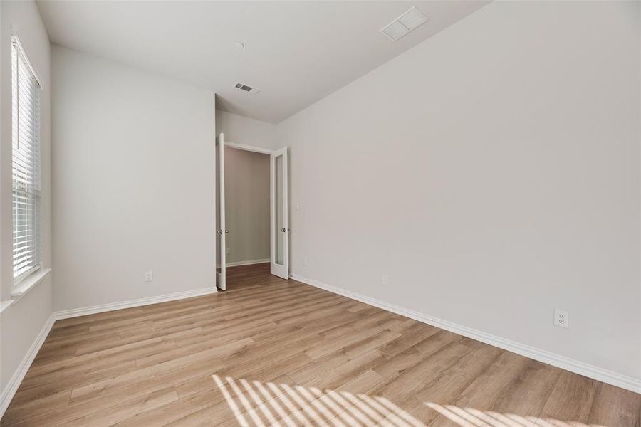 Spacious, unfurnished interior of a new home in , Frisco (Image 26).