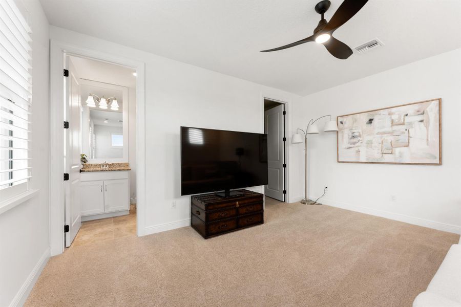 Spacious, unfurnished interior of a new home in , Westlake (Image 17).