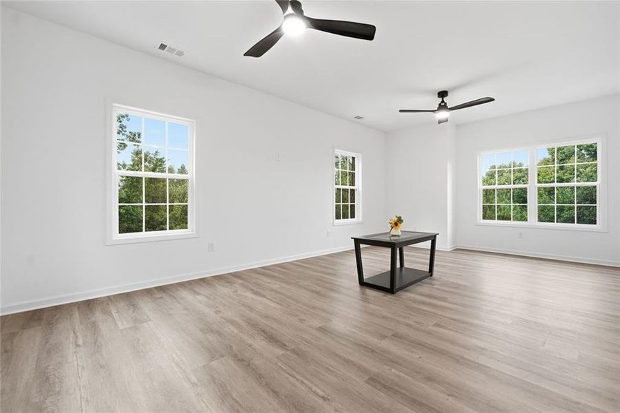 Spacious, unfurnished interior of a new home in , Gainesville (Image 30).