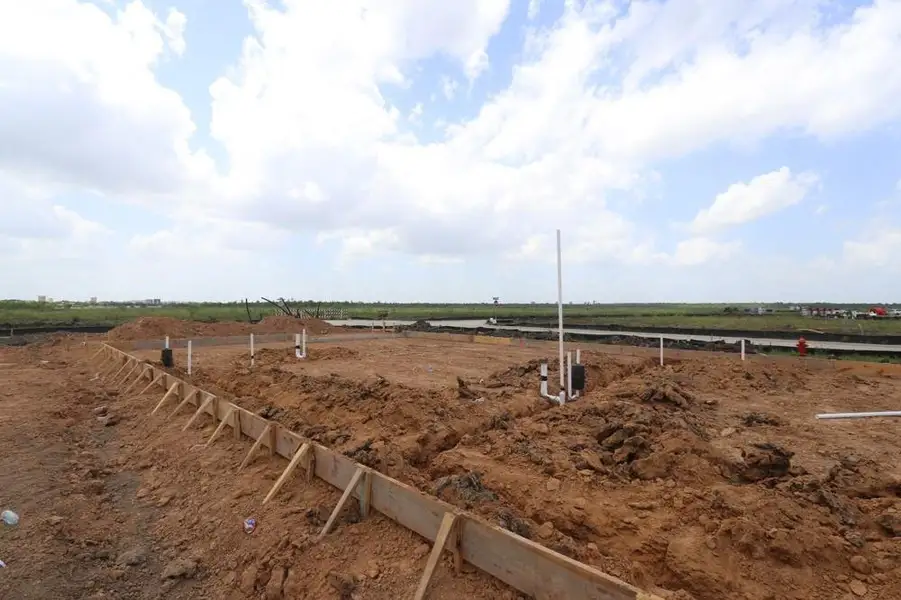 Every foundation at DWH is engineered and it’s inspected three times! We do not do “batch” testing. Rest easy knowing your foundation comes with a 10 year warranty. Every foundation at DWH is engineered and it’s inspected three times! We do not do “batch” testing. Rest easy knowing your foundation comes with a 10 year warranty.