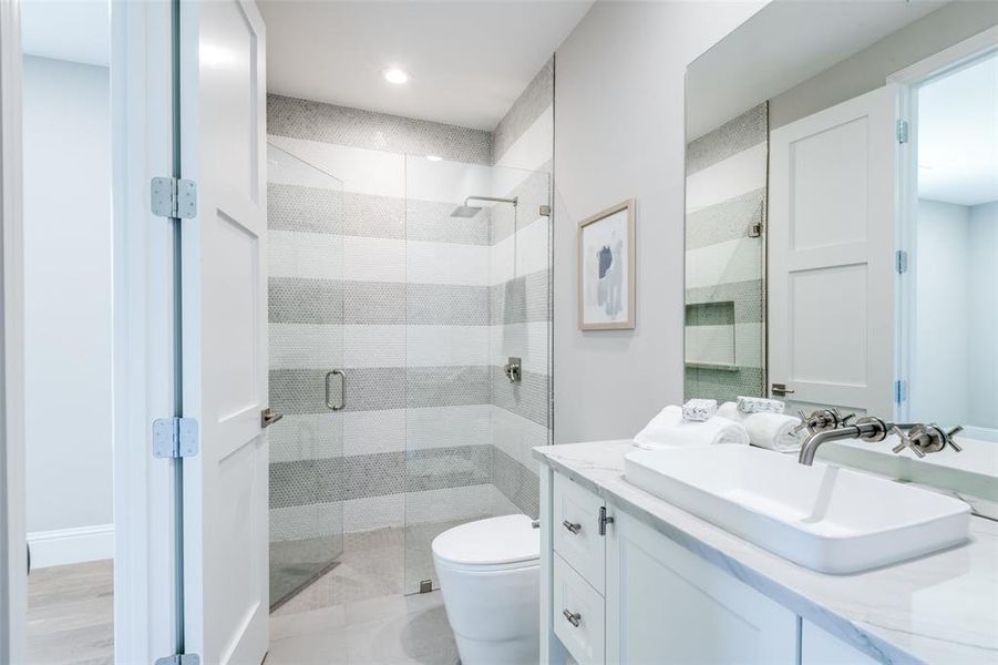 Furnished interior view inside a new home in , Frisco (Image 16).