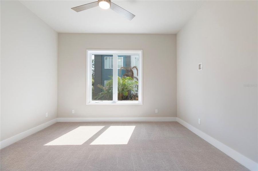 Spacious, unfurnished interior of a new home in , Kissimmee (Image 14).