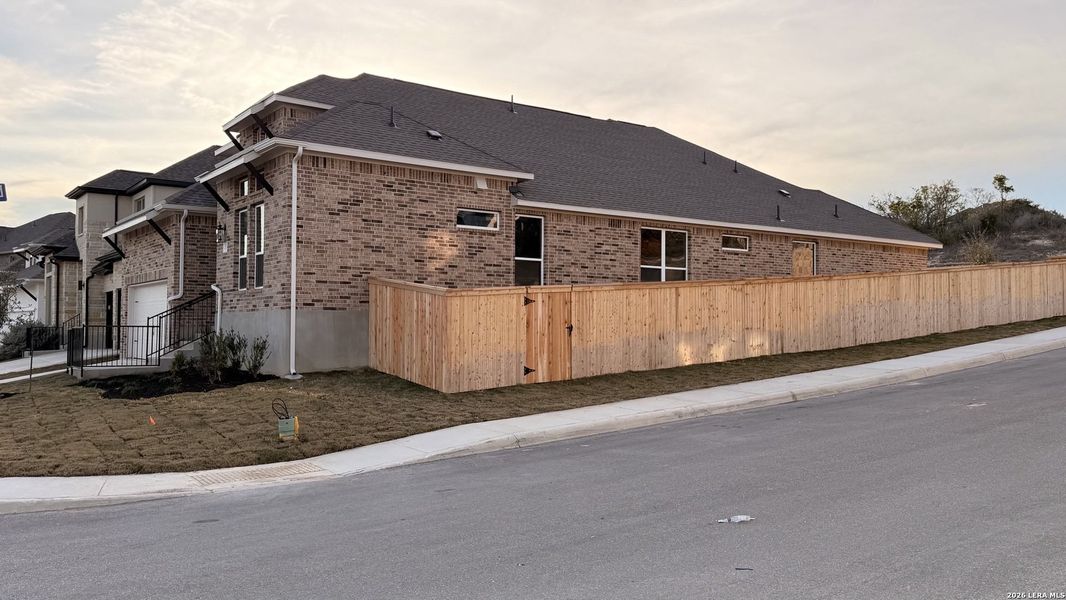 Exterior details and patio area of a home in Ladera, San Antonio (Image 3).