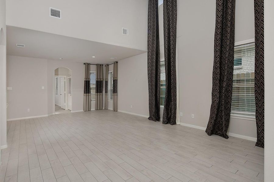 Image 7 of a home in Balmoral East.