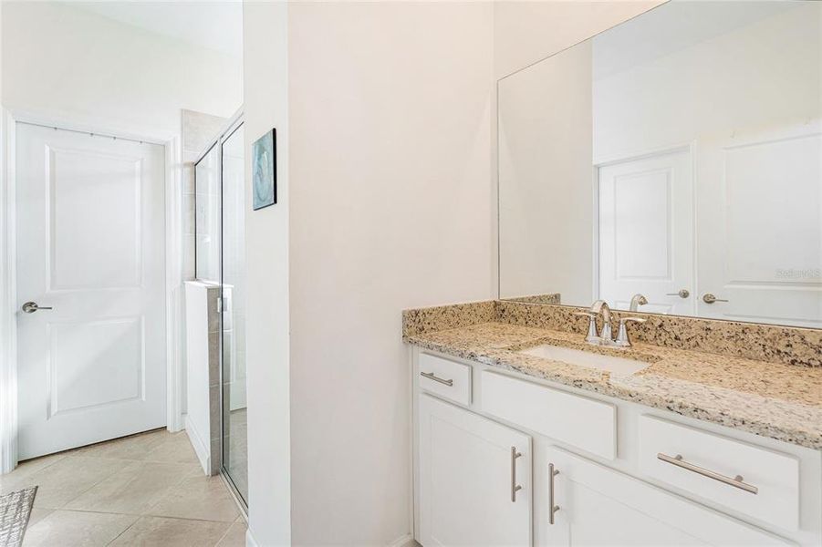 Furnished interior view inside a new home in , Bradenton (Image 31).