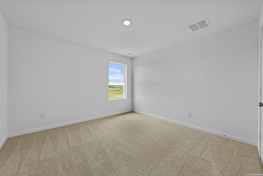 Spacious, unfurnished interior of a new home in Spring Grove, St. Hedwig (Image 22).