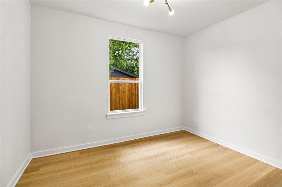 Spacious, unfurnished interior of a new home in , Mesquite (Image 21).
